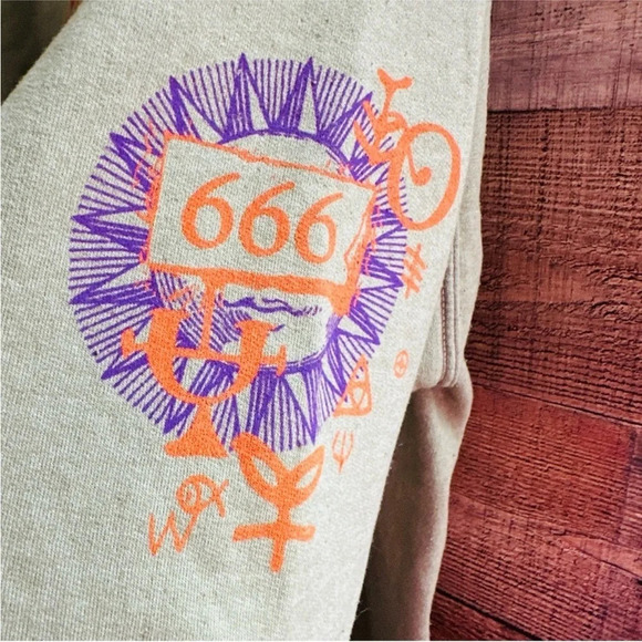 NWT Urban Outfitters Eyes Open Oversize Zip-Up Hoodie Sweatshirt - Picture 7 of 9